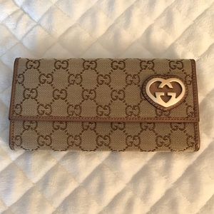 Gucci women’s wallet